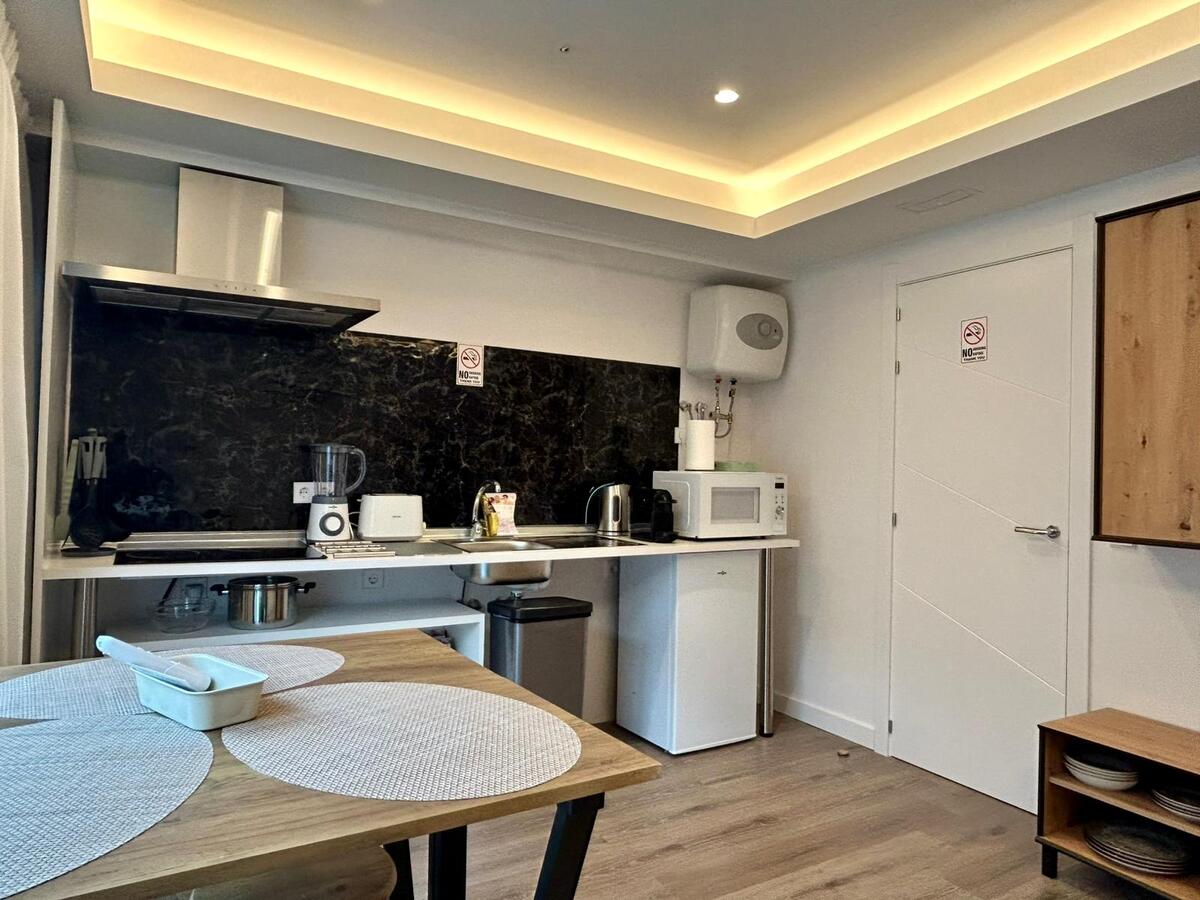 MITRA Sarria Living Suite 3 - 9